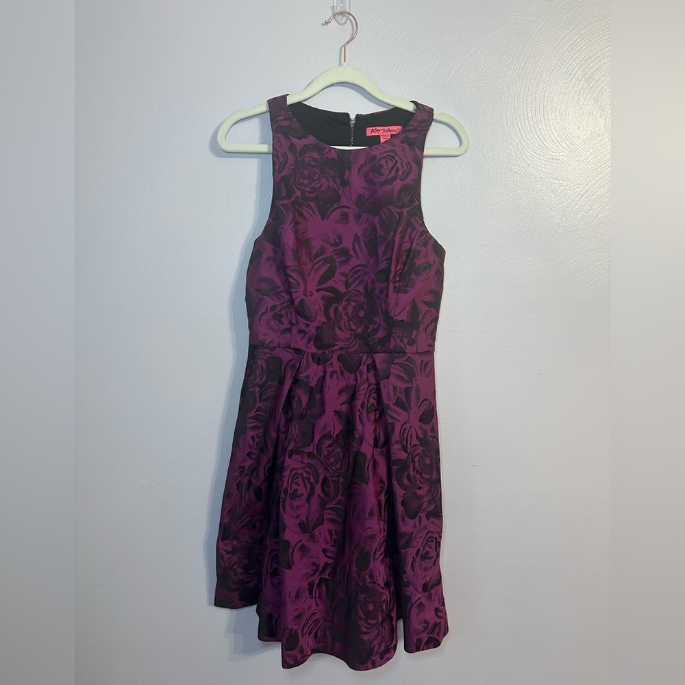 Betsey Johnson Floral Jacquard Sleeveless A Line Dress Size 2